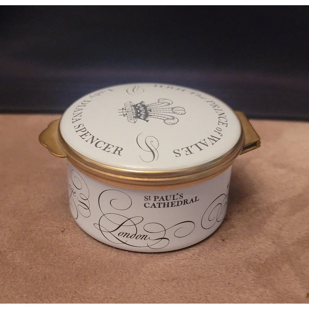 Toye, Kenning & Spencer Made for Penhaligon's Royal Marriage Enamel Trinket Box
